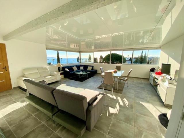 Villa Superbe Vue Mer Sur La Baie De Bandol , 200 M Des Plages Sanary-sur-Mer Exterior photo